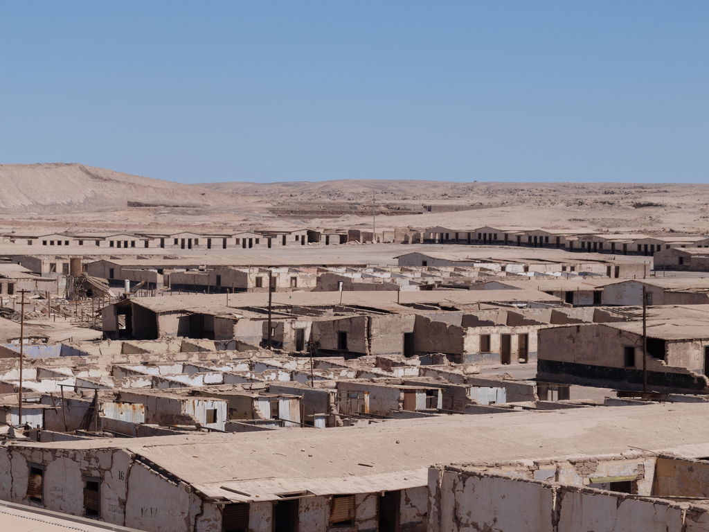 Abandonned nitrate-mining city (since about 100 years)