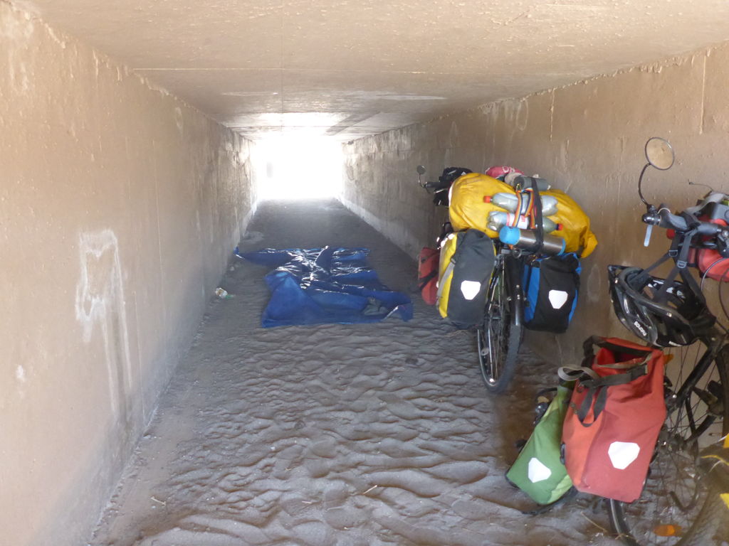 Resting areas during the hottest time of the day